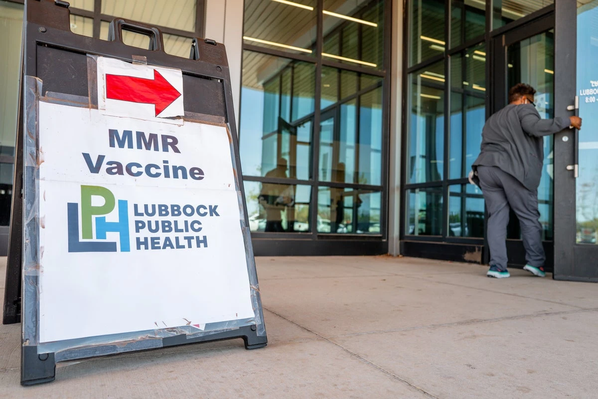 Measles fears in Texas cause flood of parents to seek vaccine