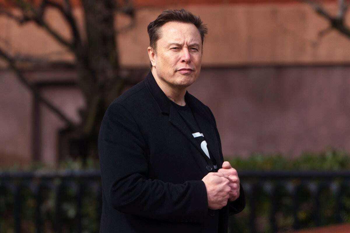 Musk echoes Kremlin on Ukraine as he vows to change X Community Notes