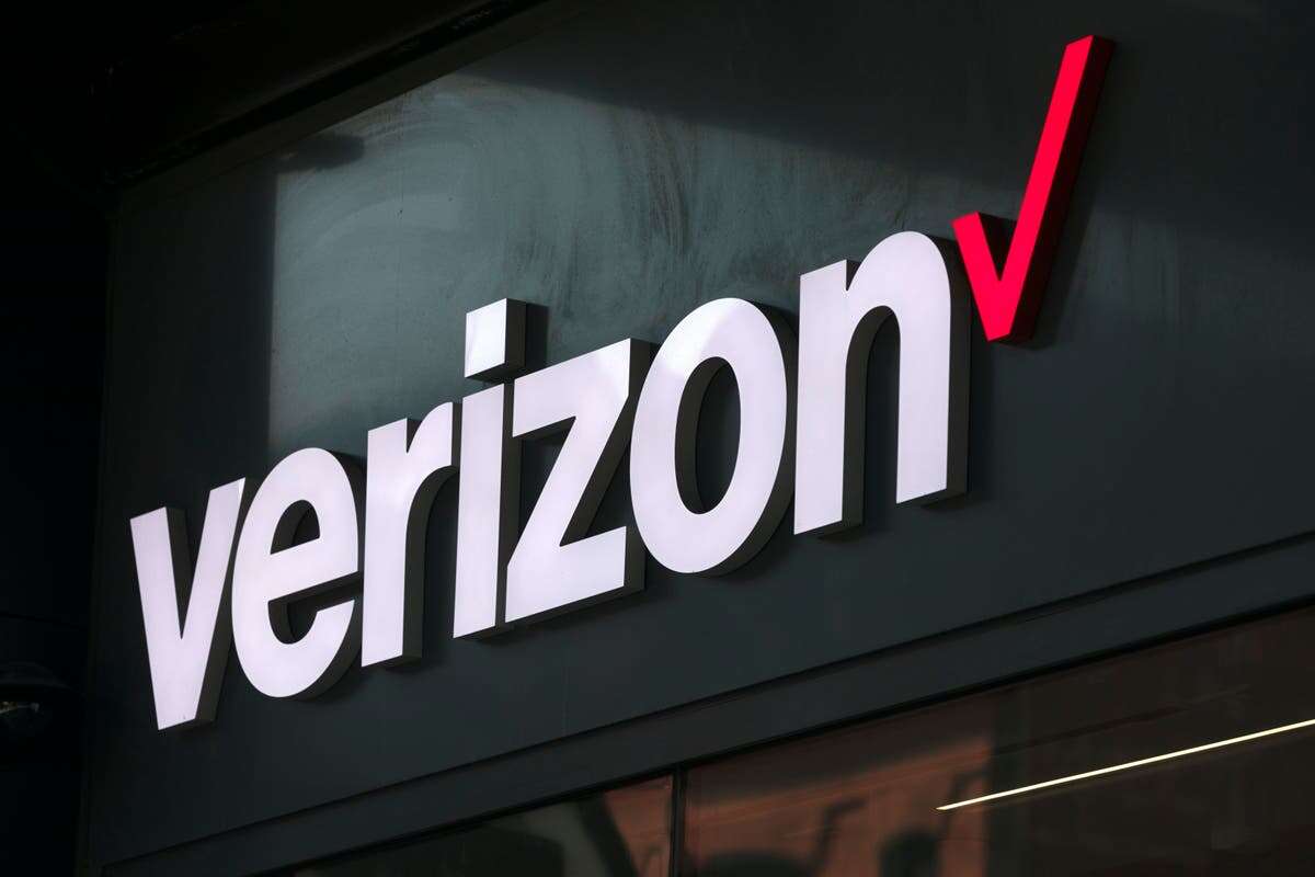 Verizon customers in New York, DC and Boston report service outages