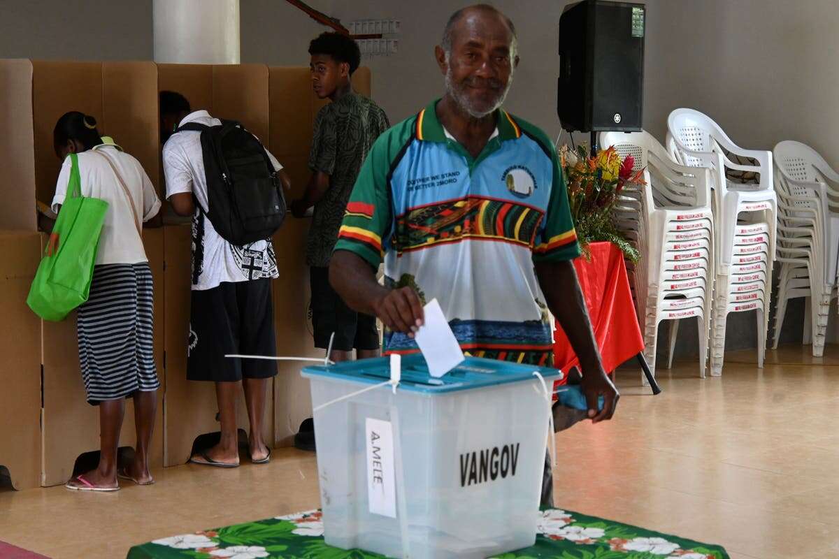 Vanuatu holds snap election a month after destructive earthquake