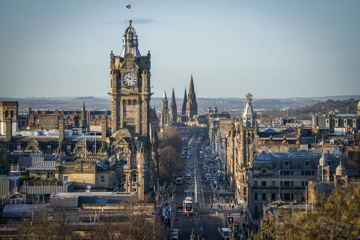 Why US residents want to move to UK and the areas they want to buy