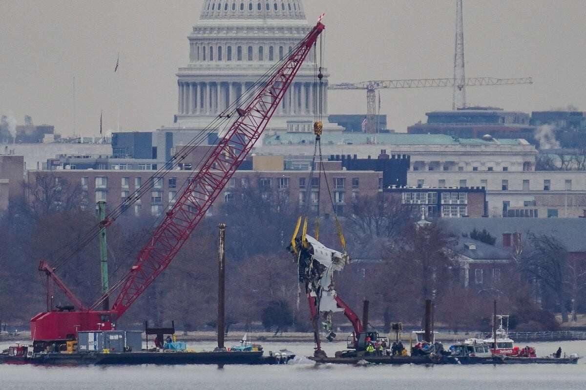 Trump FAA job cuts will ‘create safety risks,’ former staffers warn