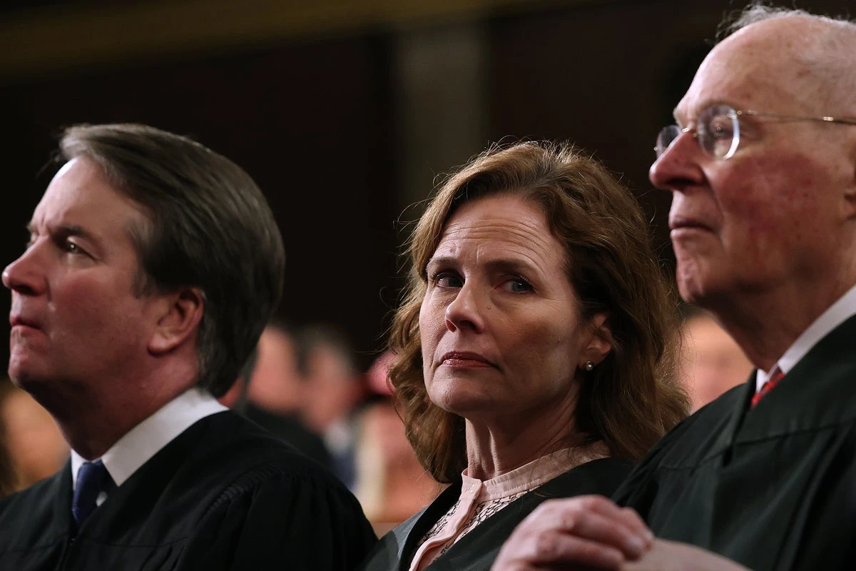 Trump privately gripes about his Supreme Court picks: report