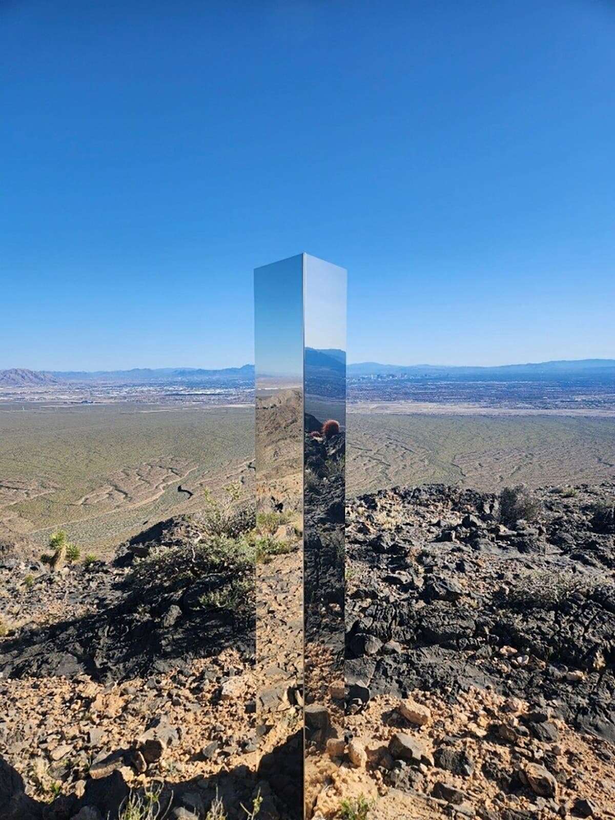 Mystery monolith returns! Structure appears again in Las Vegas desert