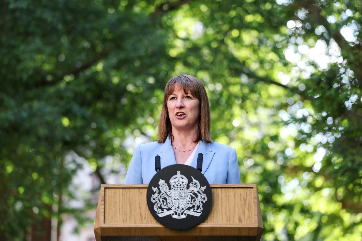 Minister gives verdict on rejoining EU after ‘win-win’ Brexit reset deal: Live