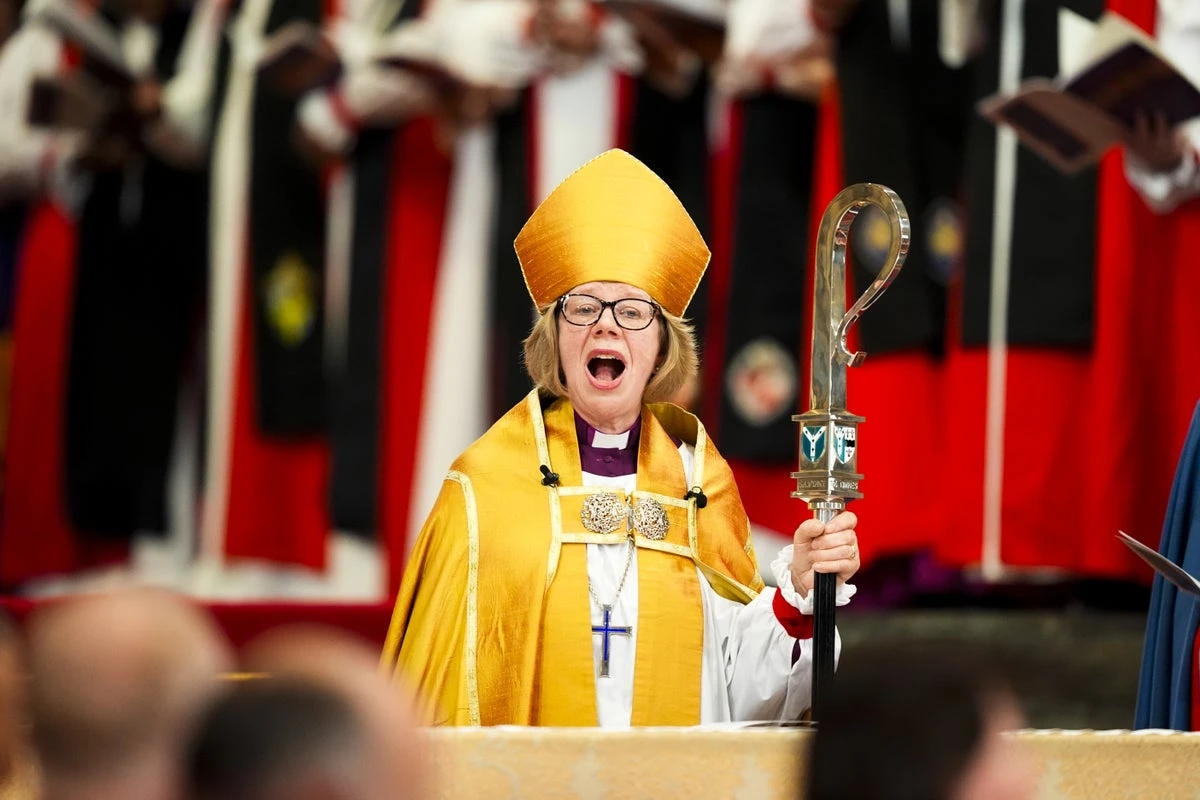 Archbishop decries ‘violence on innocents’ ahead of Pope meeting