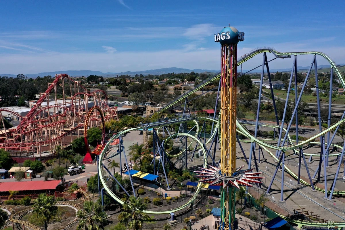 Six Flags investors launch fraud lawsuit against park after $100M loss