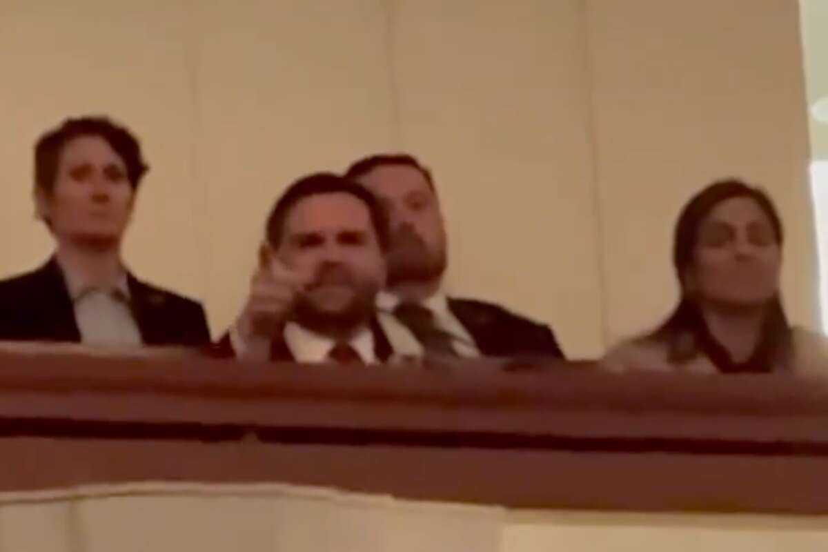 JD Vance booed at Kennedy Center after showing up late for concert