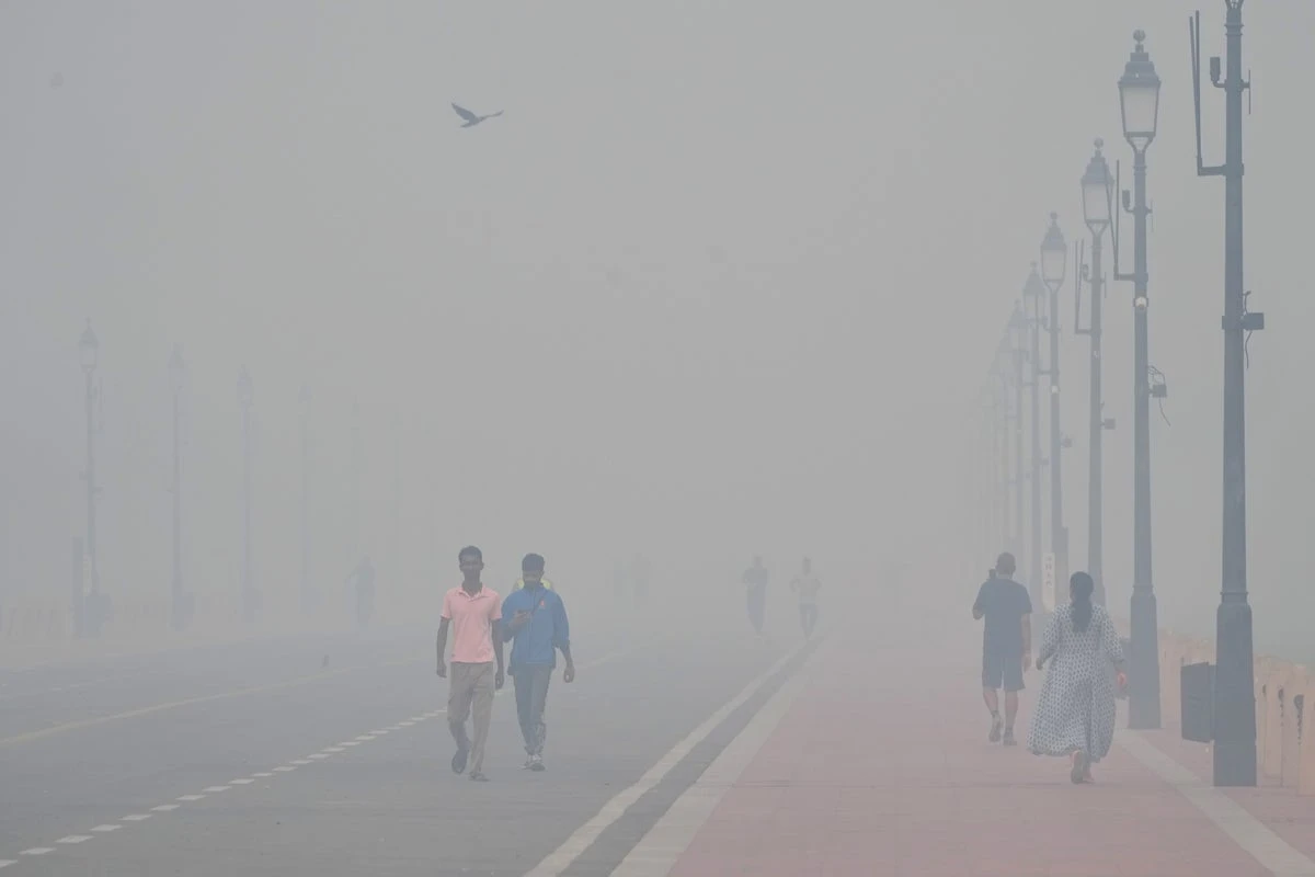 Delhi AQI soars above 1,000 after court permits Diwali fireworks