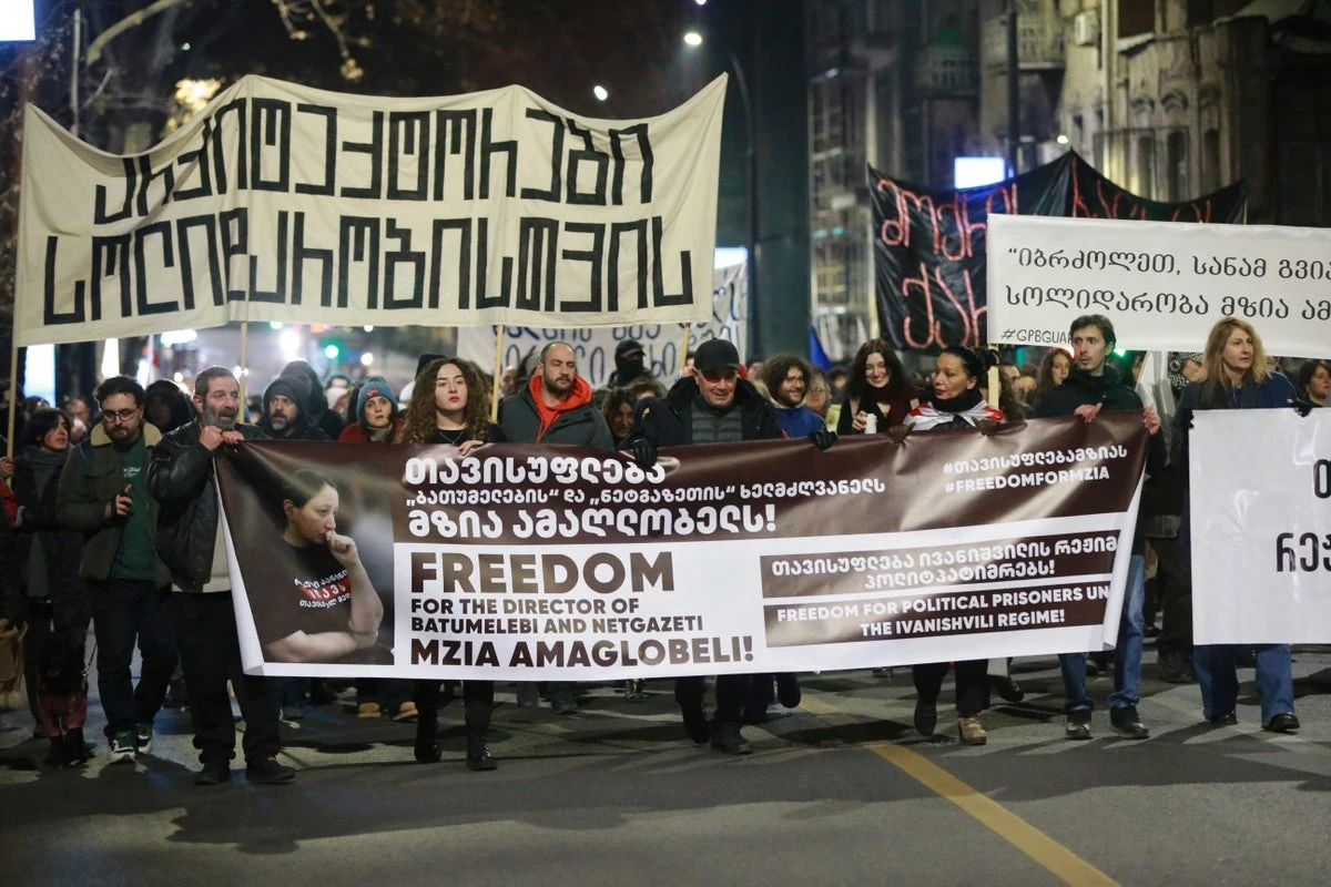 Journalist sent to prison for two years for slapping police officer