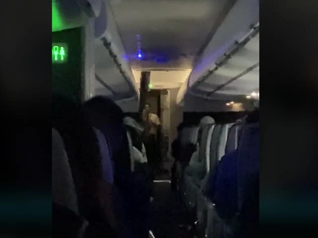 American Airlines attendant scolds passengers over behaviour