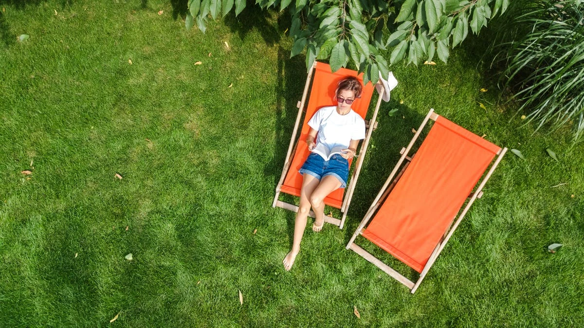 What makes a great summer read (according to a literary critic)