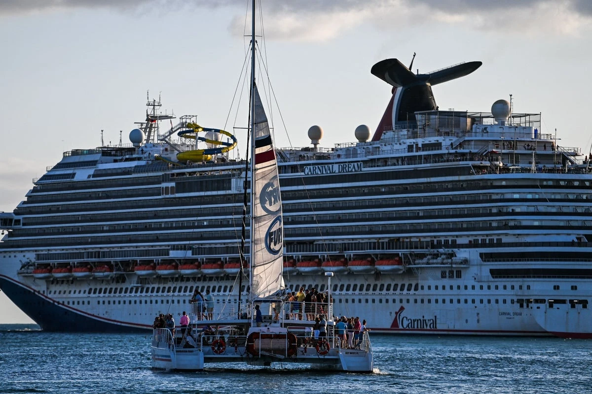 FBI investigates death of passenger onboard Carnival cruise ship