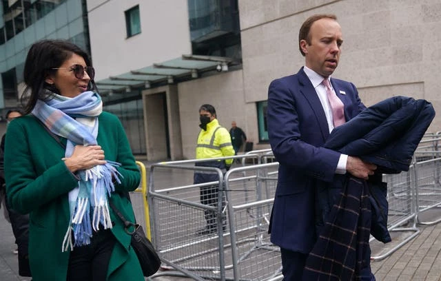Former PM aide says Hancock should resign for ‘undermining own rules’