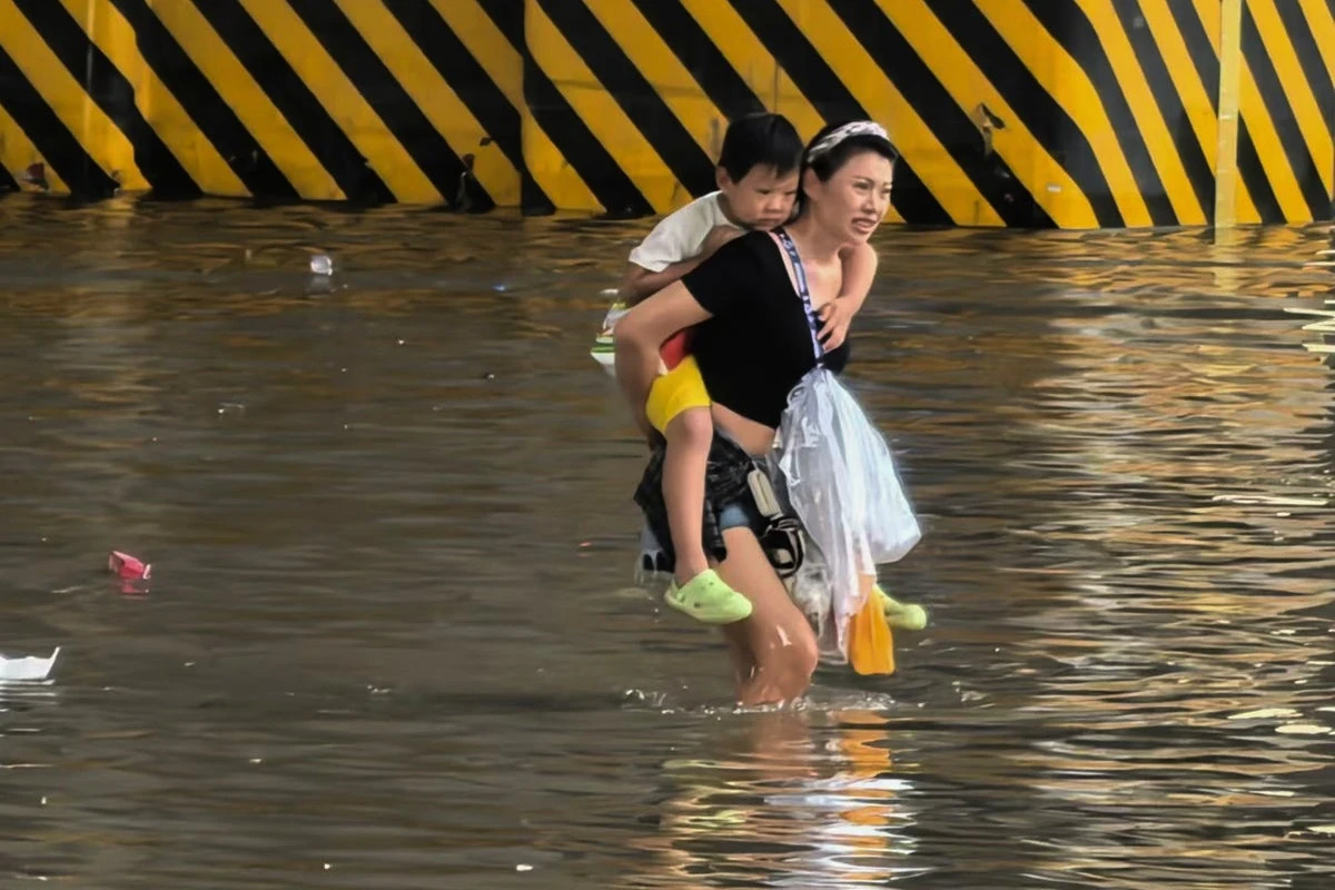 China suffered damage worth £2.2bn in August as monsoon wreaked havoc