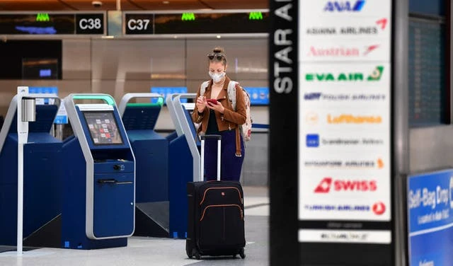 Americans may soon fly using phone IDs phones under Apple-TSA project