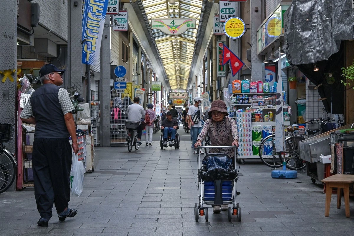 Japanese prefecture plans law to crack down on abusive customers