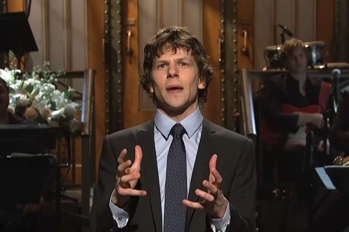 Jesse Eisenberg haunted by ‘dumb thing’ he did before hosting SNL