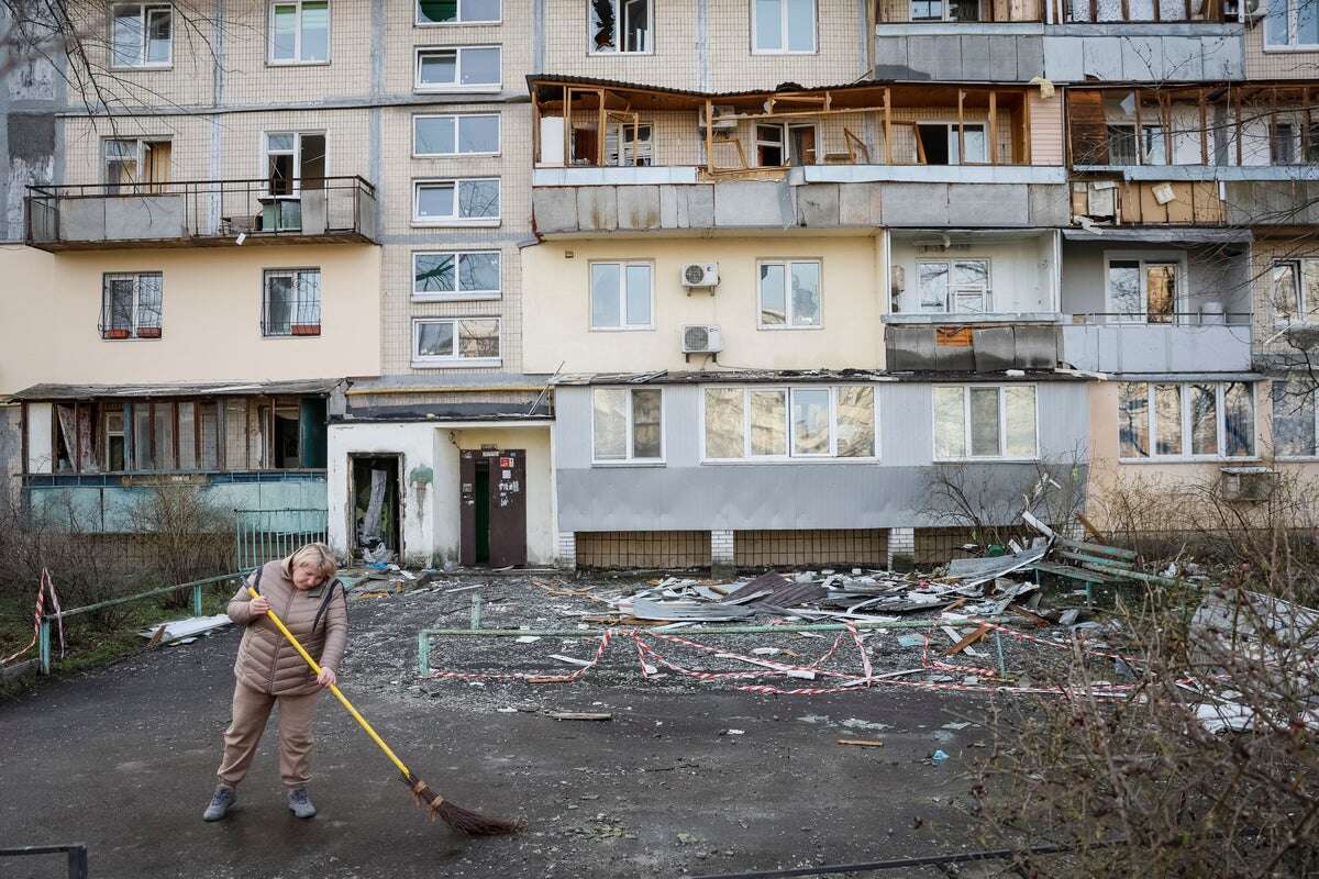 Russian drone pilots hunting down Ukrainian civilians on the streets