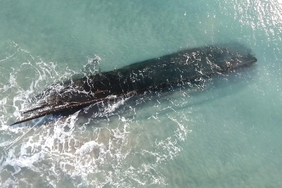 Child with metal detector finds nearly 200-year-old shipwreck