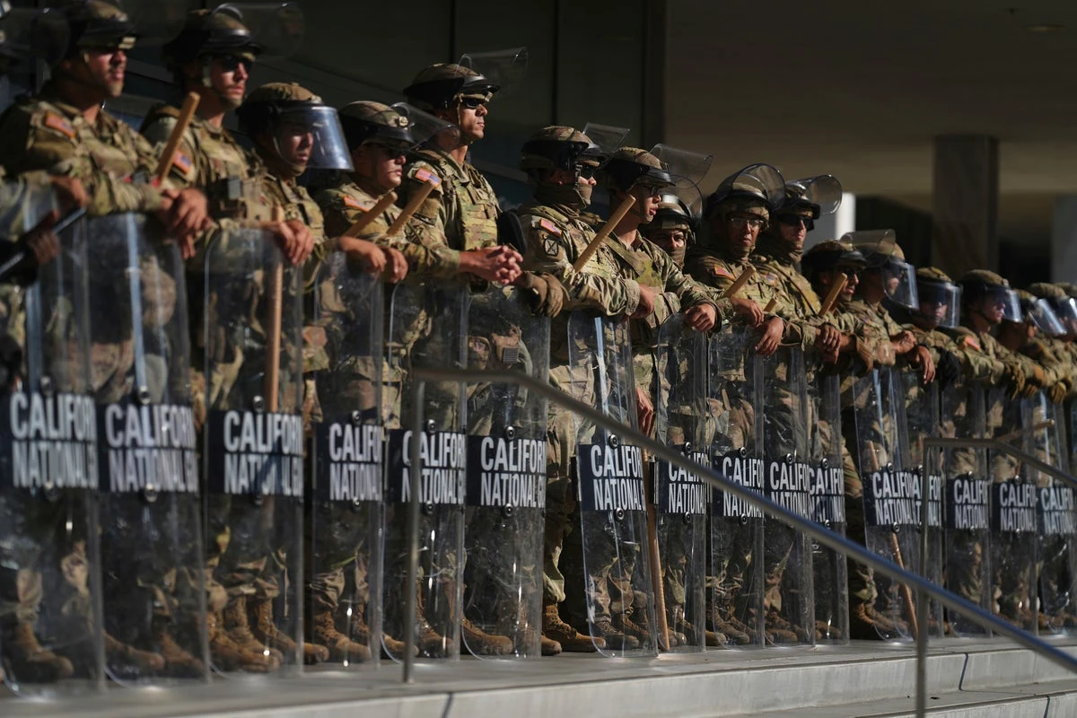 Morale underwater for National Guard and Marines in LA: report