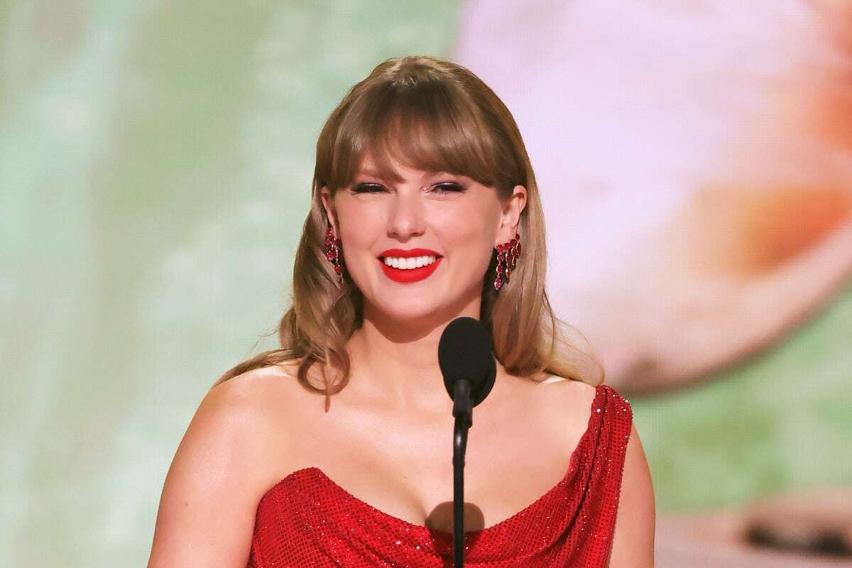 Taylor Swift fans spot tribute to Travis Kelce in Grammys outfit