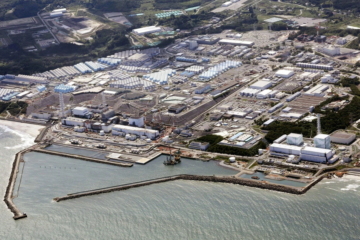 Fukushima robot begins second attempt to retrieve melted nuclear fuel