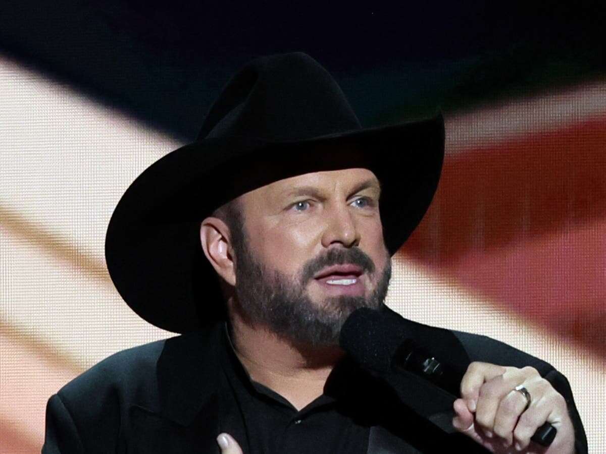 Garth Brooks responds to rape accusations made by former makeup artist