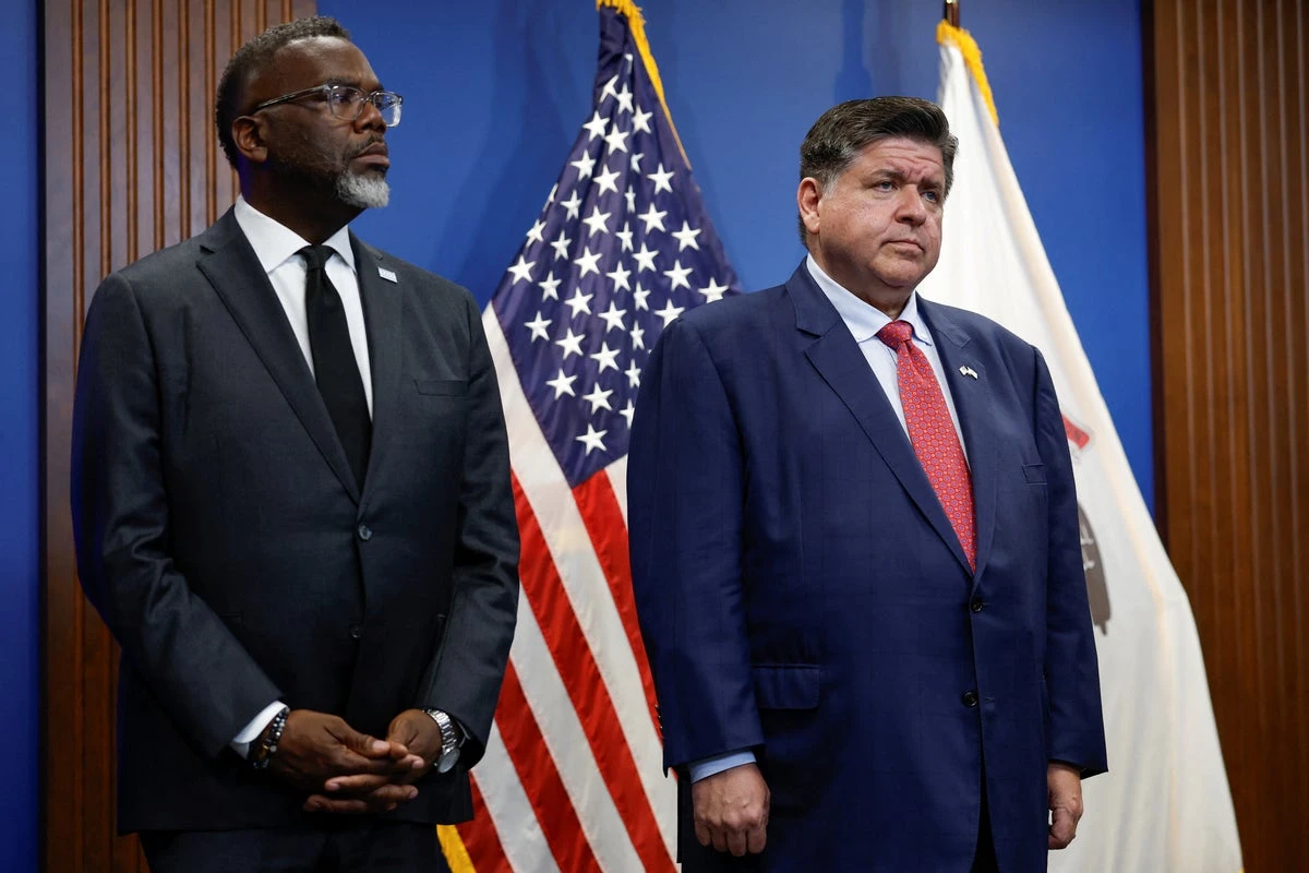 Trump calls for Illinois governor and Chicago mayor to be jailed