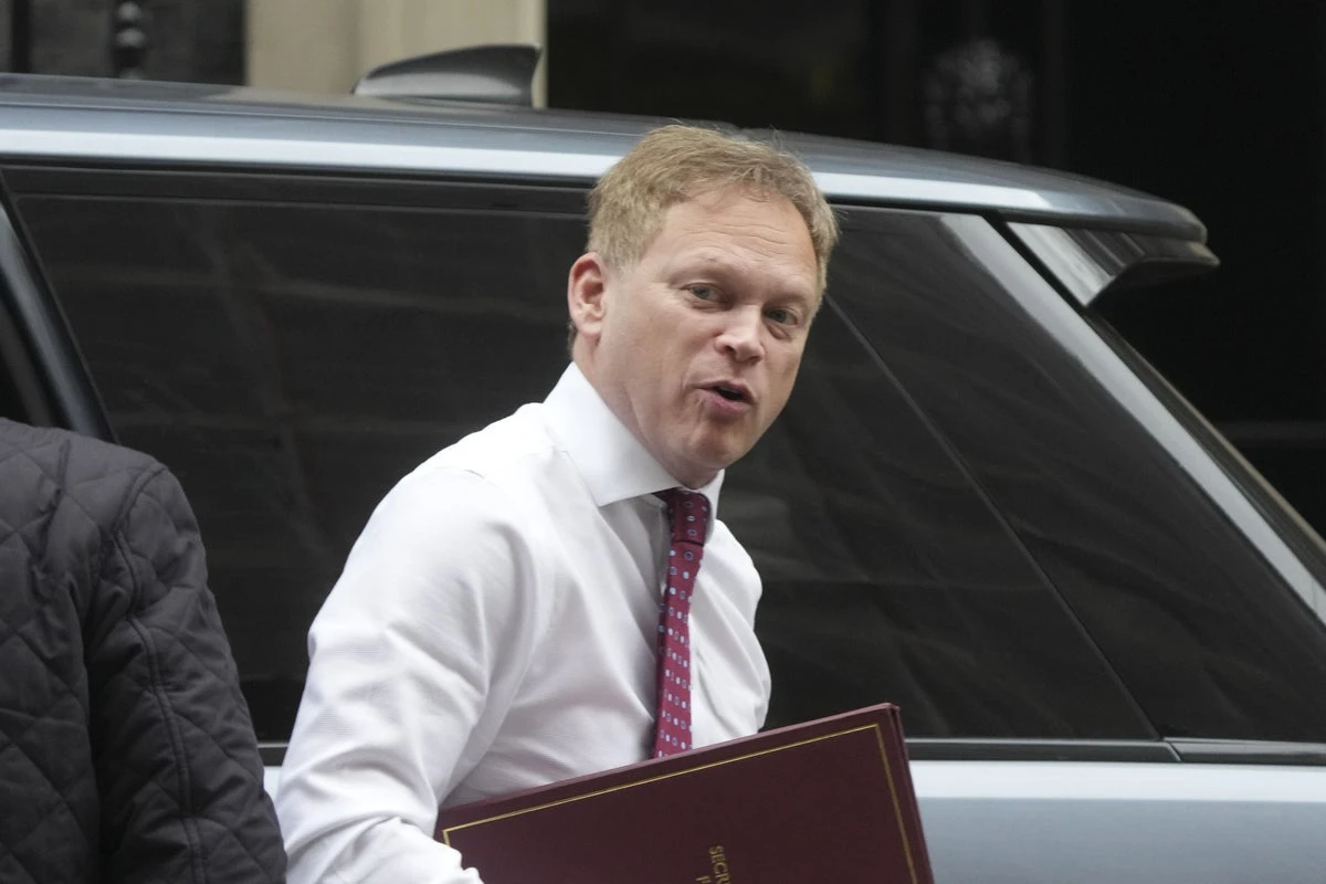 Shapps allowed to work for missiles start-up but not on defence issues