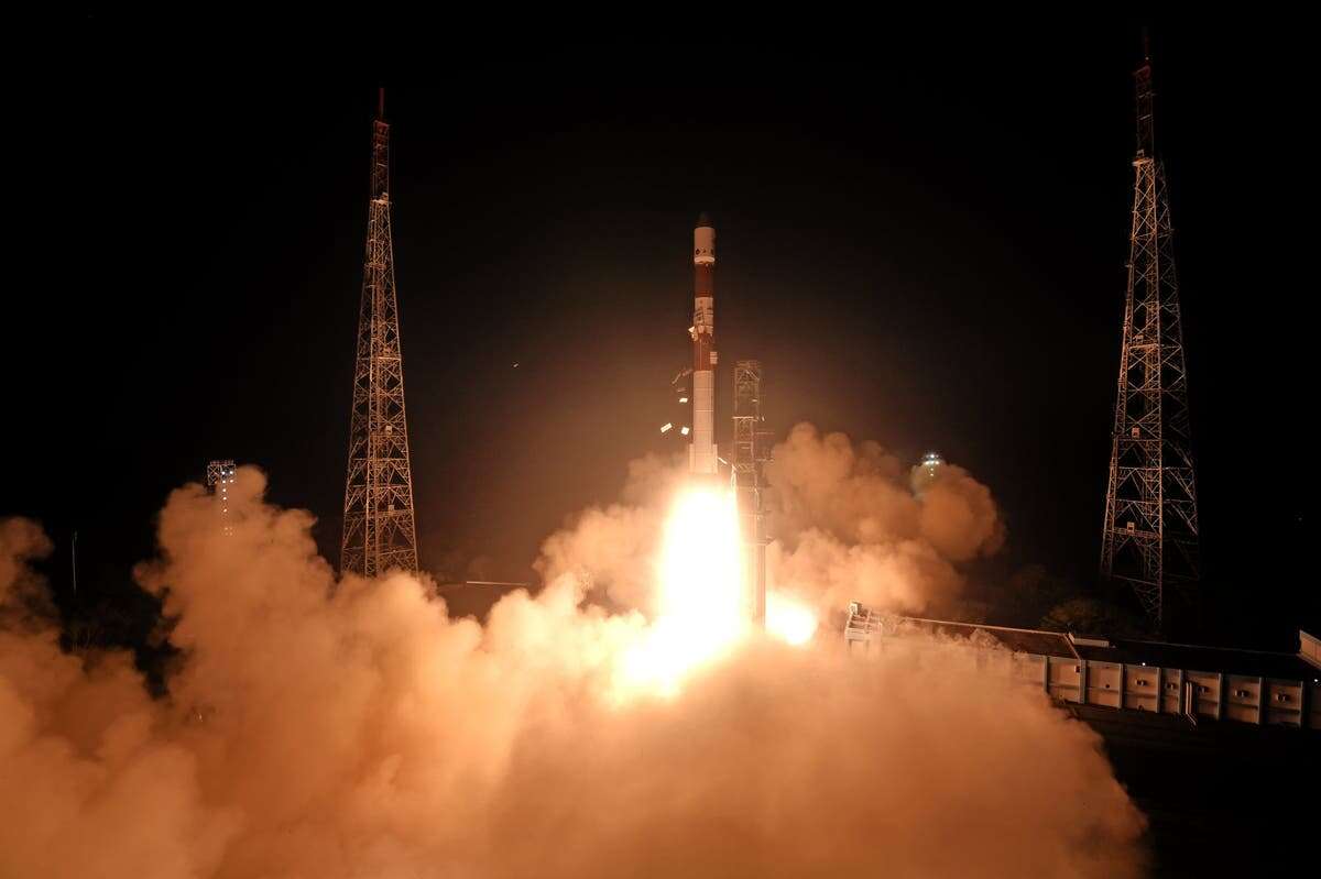 India launches satellites for docking test key to future moon missions