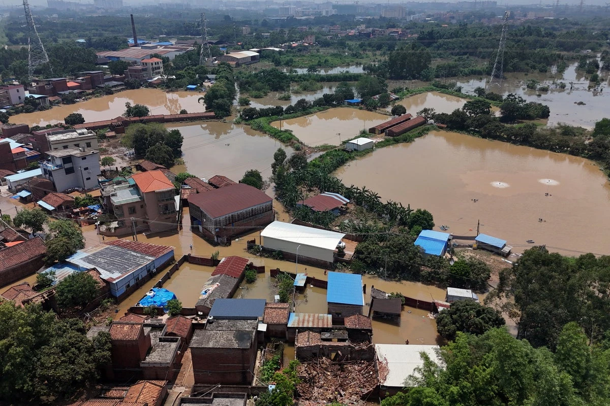 Xi Jinping orders ‘all-out’ rescue effort after flash flood kills 10