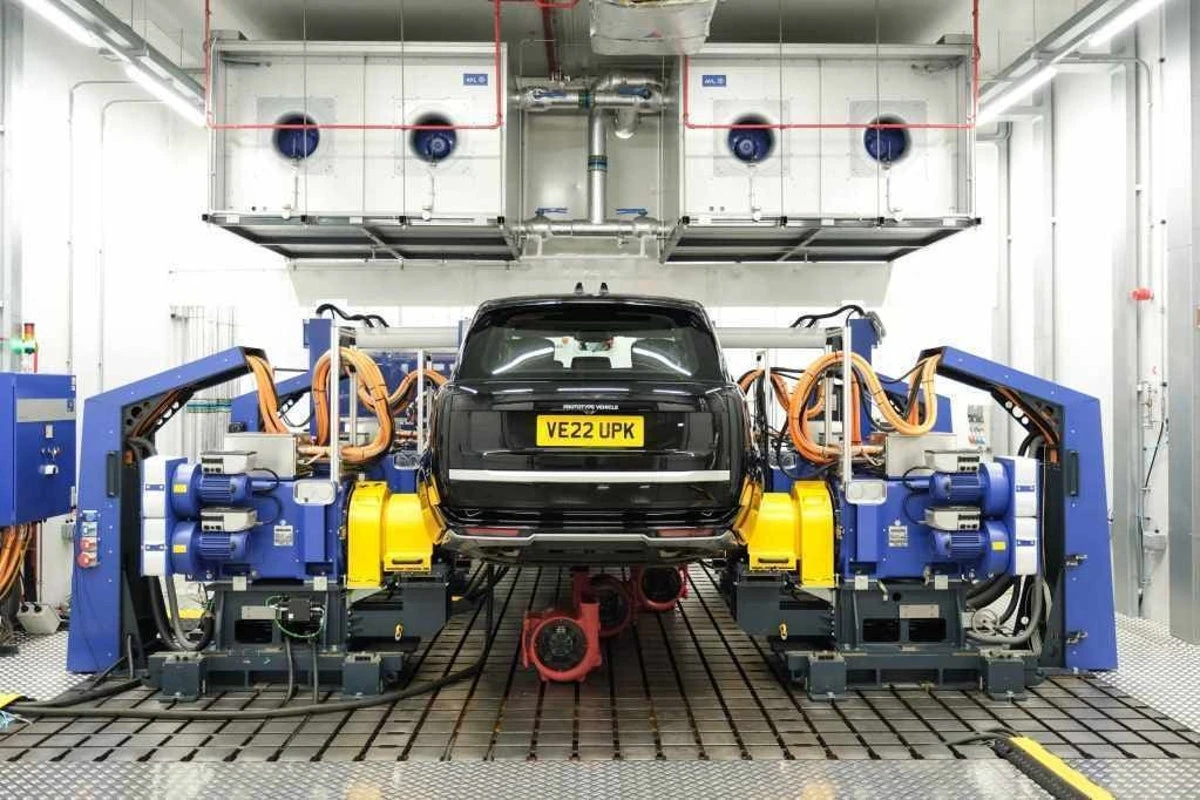 Jaguar Land Rover tells staff to stay at home following cyber attack