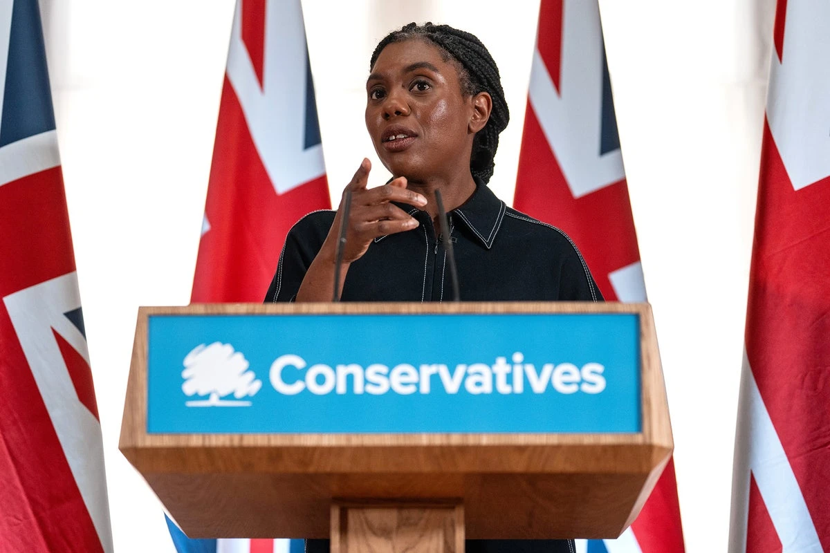 Bosses should be able to ban burqas in the workplace, Badenoch says
