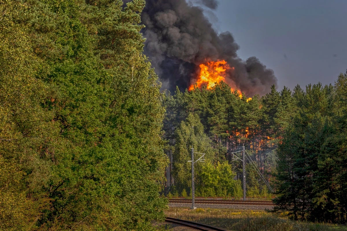 Explosions in Vilnius after cars loaded with liquefied gas catch fire