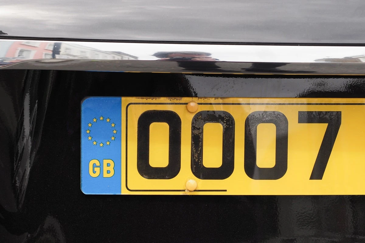 The simple way to protect your car from number plate theft