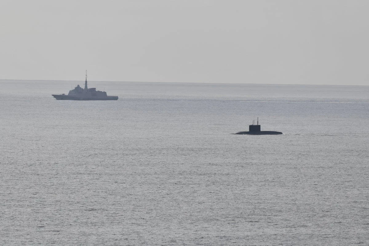 Russia responds after claims its submarine surfaced off French coast