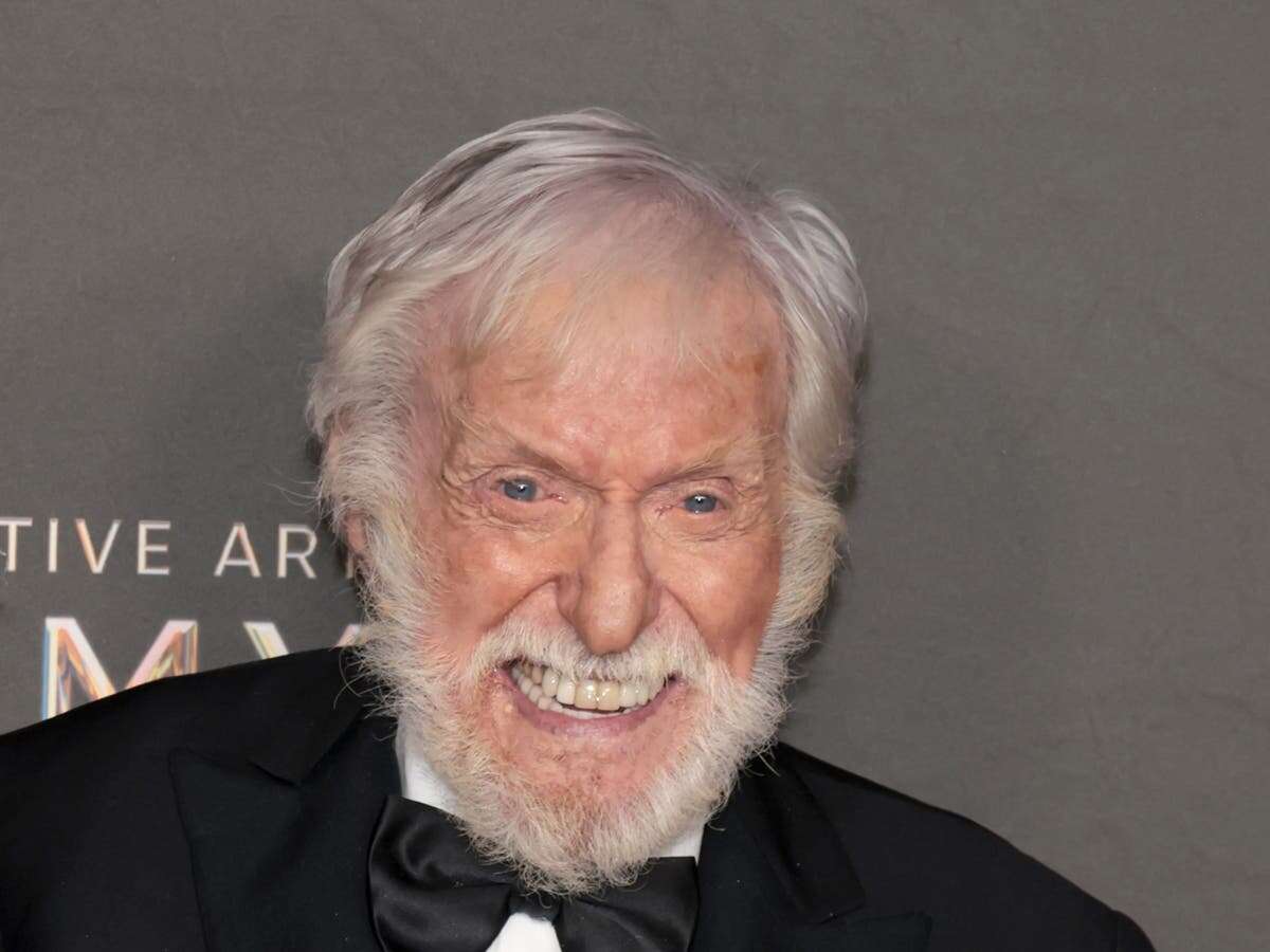 Dick Van Dyke says neighbours ‘saved’ him from wildfire