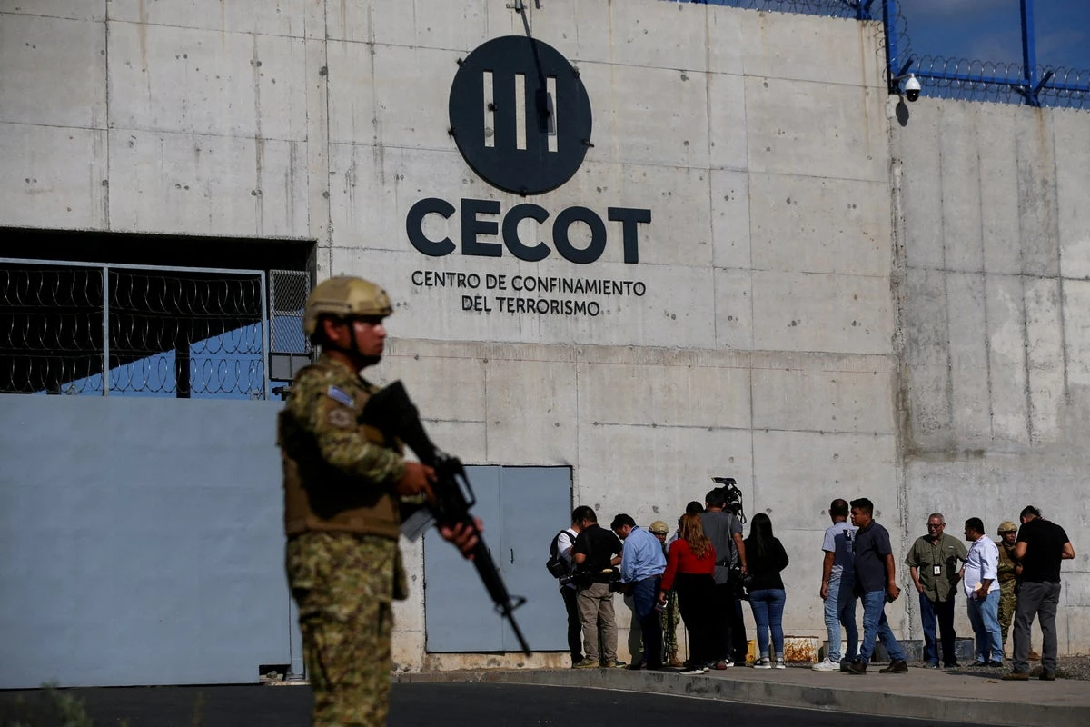 Court rules Trump cannot use 1798 act to deport accused Venezuelans