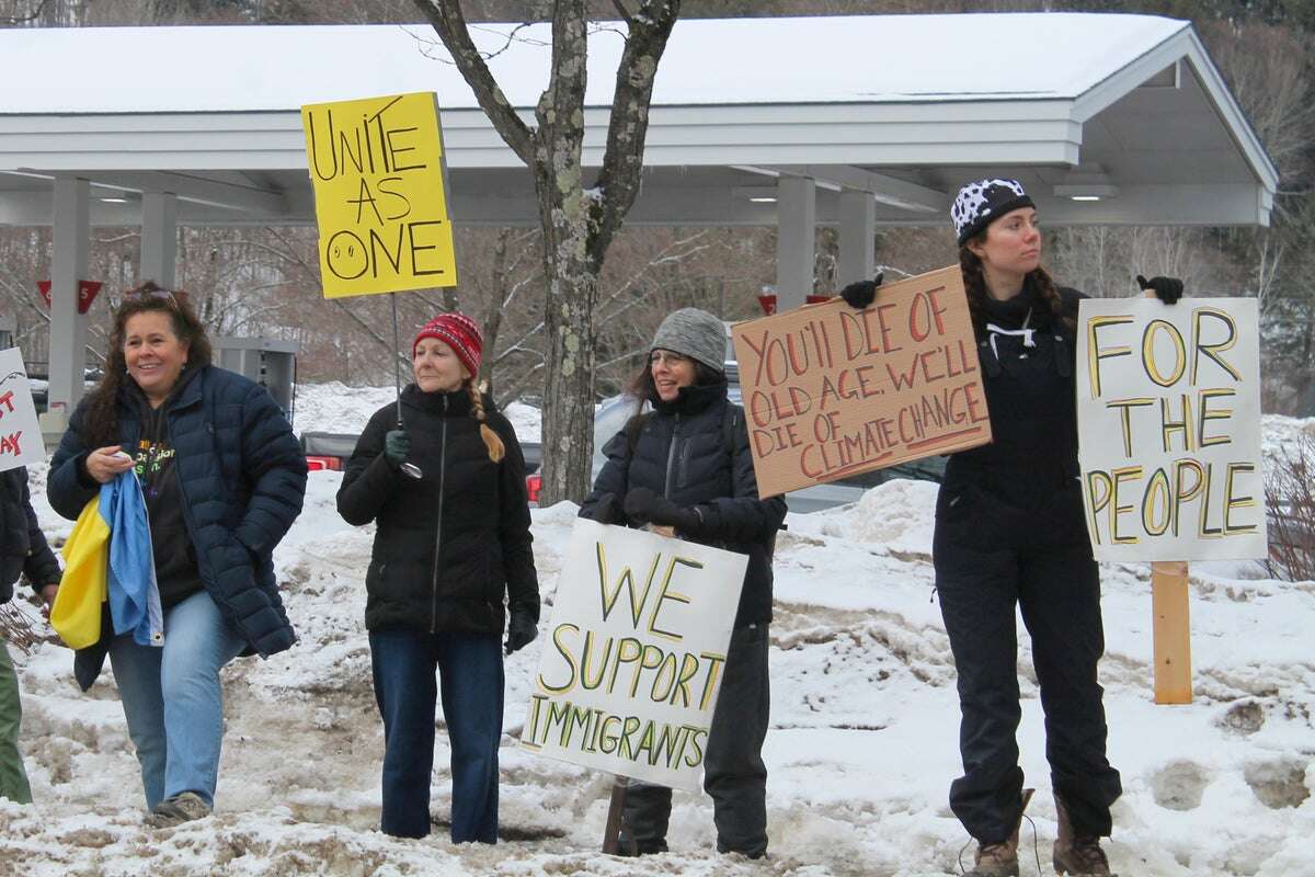 Protesters tell JD Vance ‘go ski in Russia’ as they invade family trip