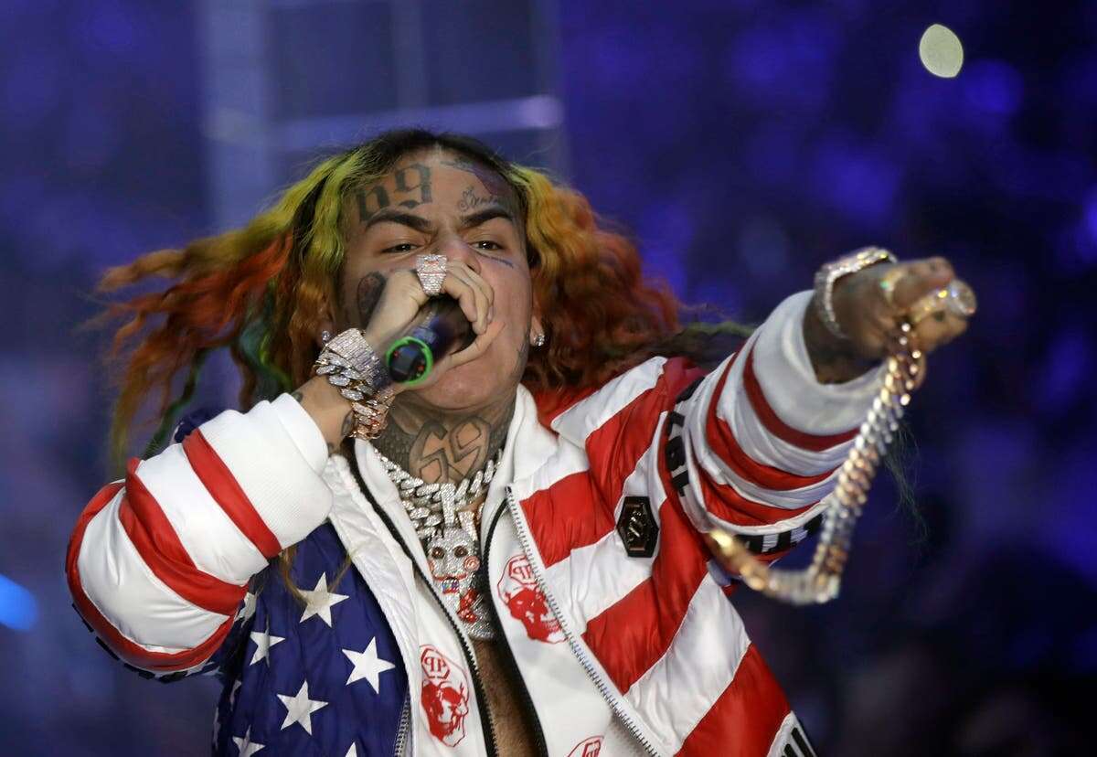 Tekashi 6ix9ine arrested in New York for possible parole violation