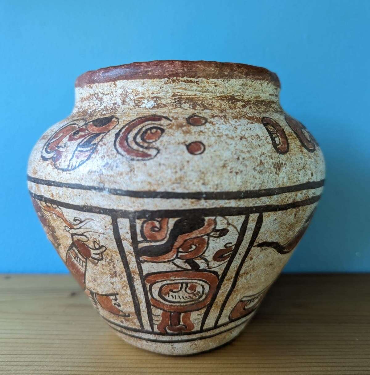 Thrifted vase turns out to be a 2,000-year-old Mayan artifact