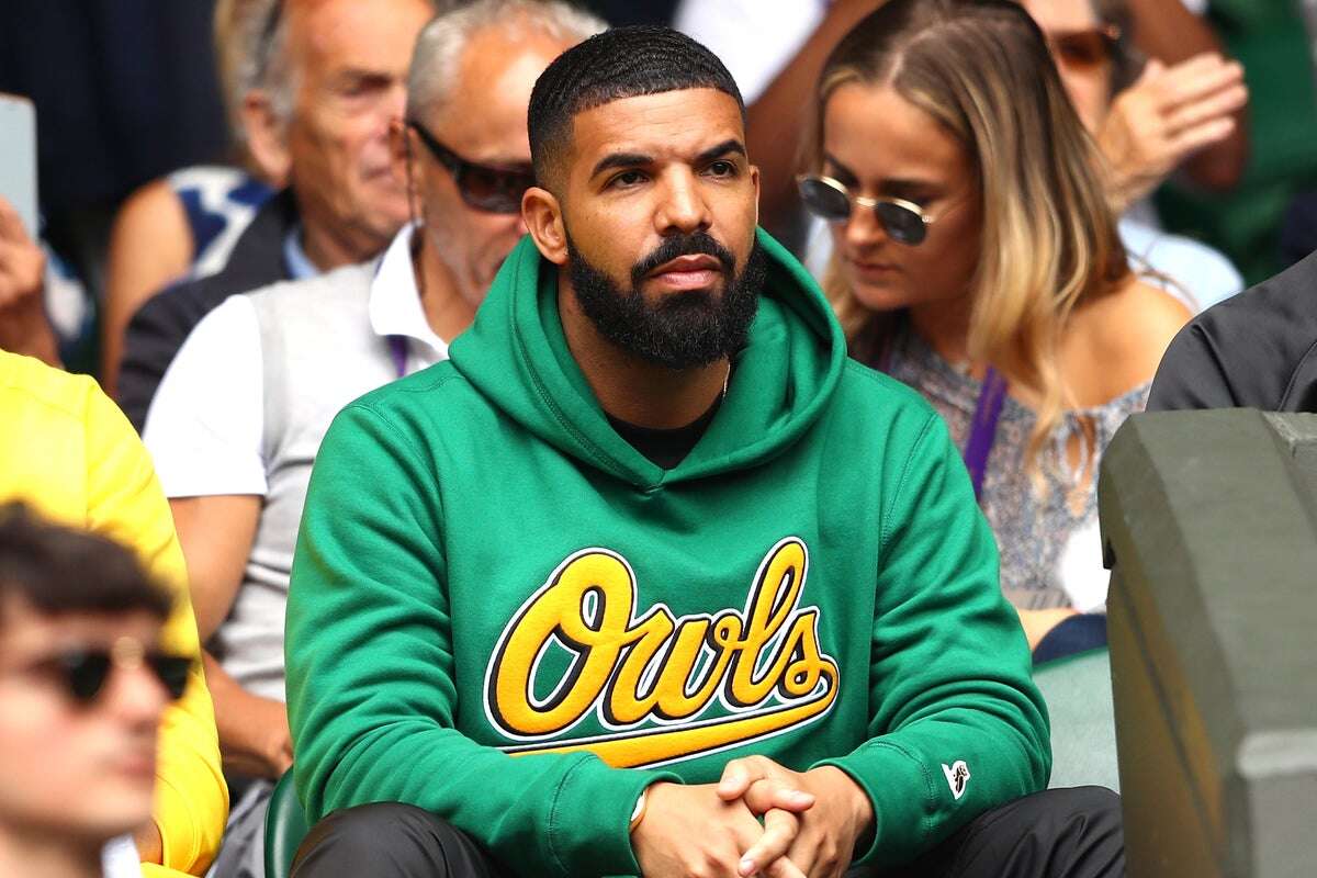 Drake concert branded ‘dystopian’ over fan signs begging for money