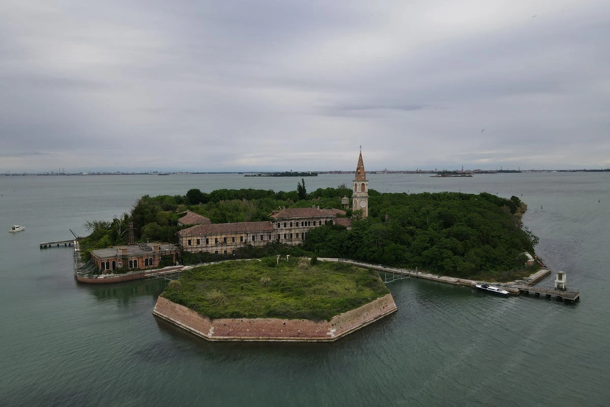 Abandoned Venetian to become haven for locals to escape tourism