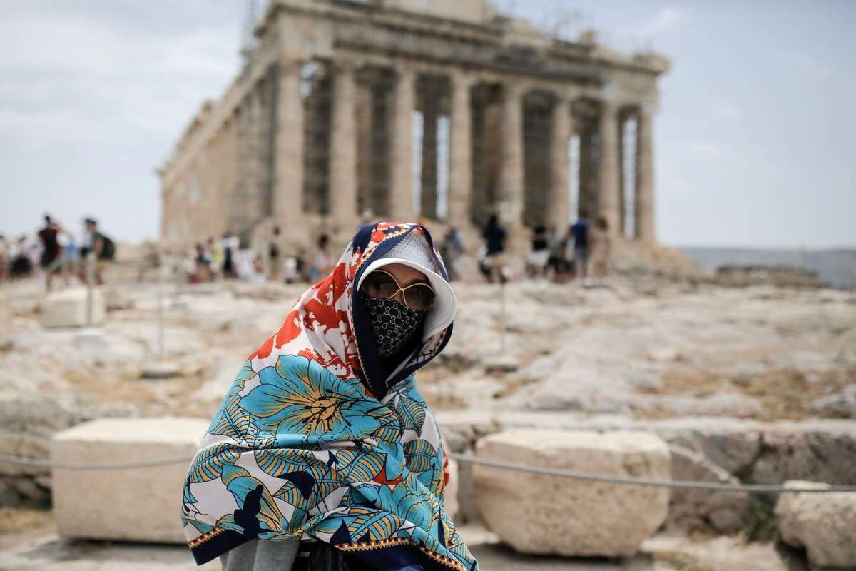 Greek tourist attraction shut and schools suspended amid wildfire fear