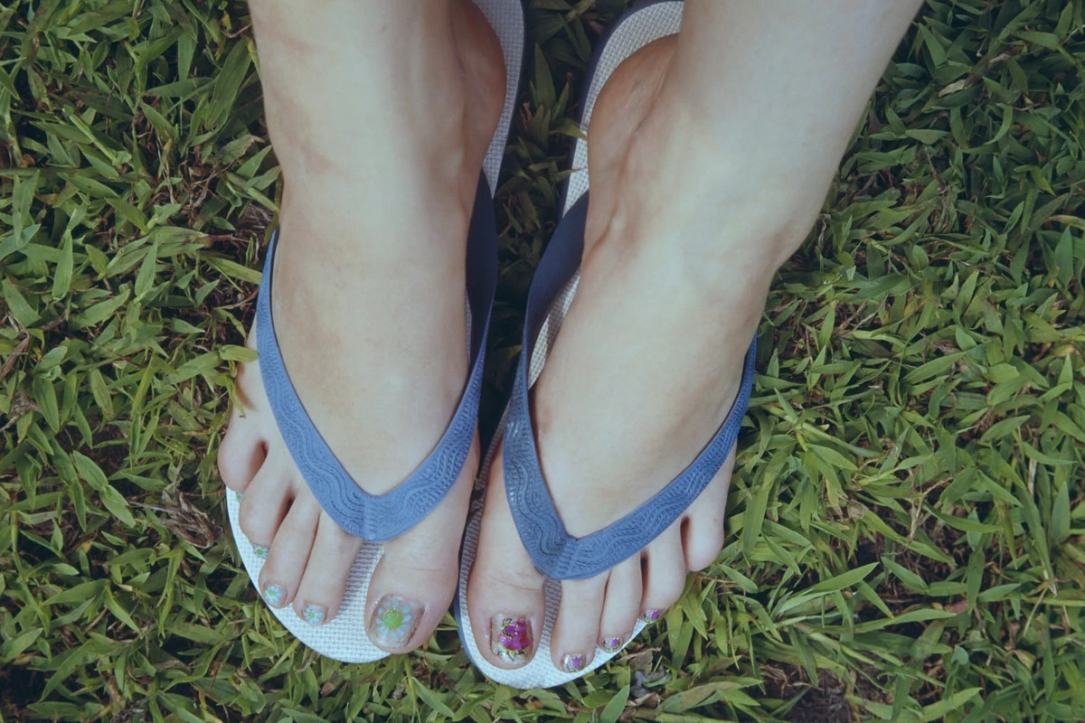 Foot model sues fetish site over ‘insufficient pixellation’ of face