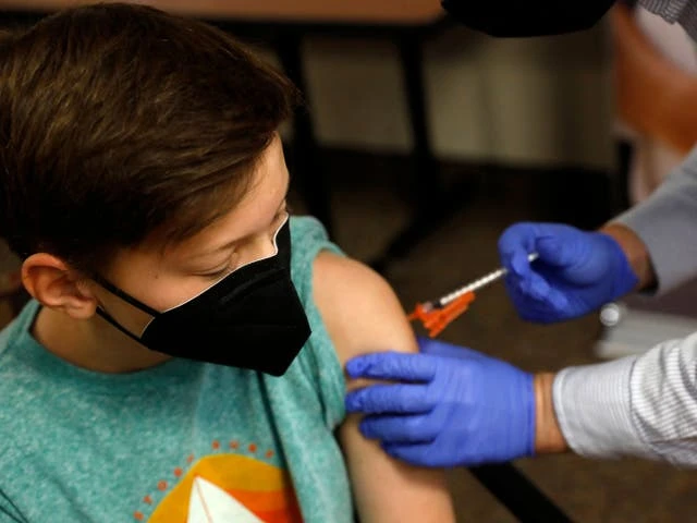 Children over 12 must be vaccinated ‘as soon as possible’, experts say