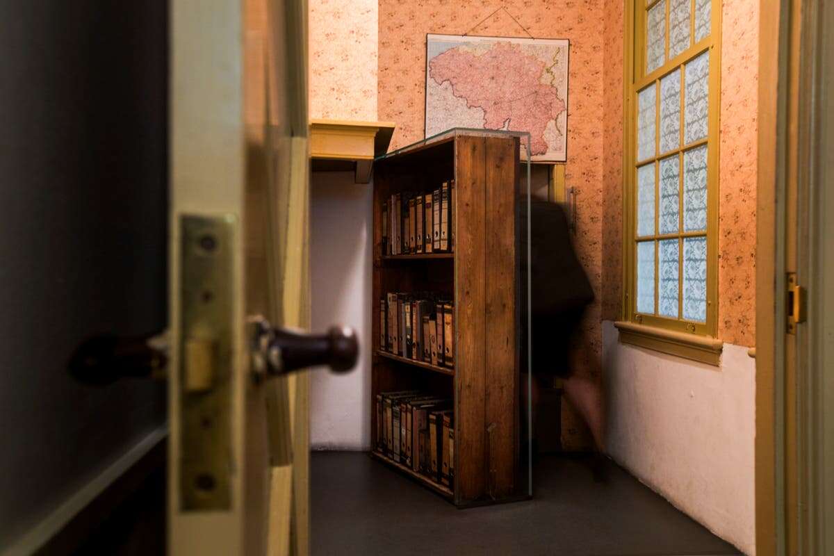 A replica of Anne Frank’s hidden annex is heading to New York