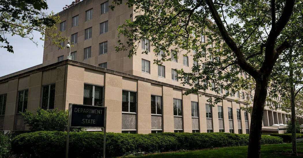 Fulbright Board Quits, Accusing Trump Administration of Political Interference