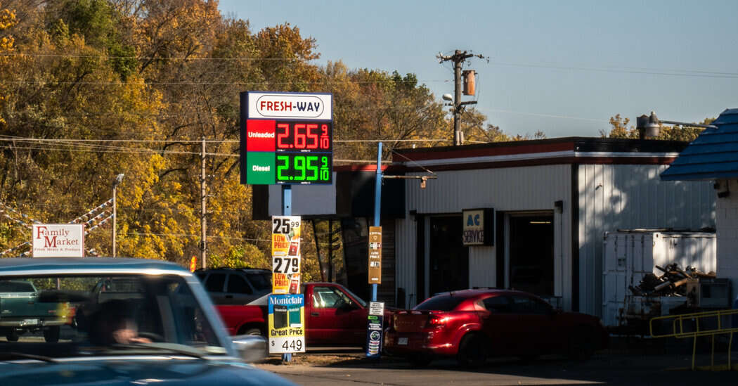 Despite Global Crises, Gas Prices Slide as U.S. Election Nears